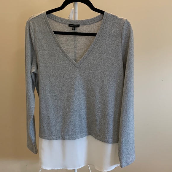 Dynamite V Neck Light Grey Sweater - Picture 1 of 4